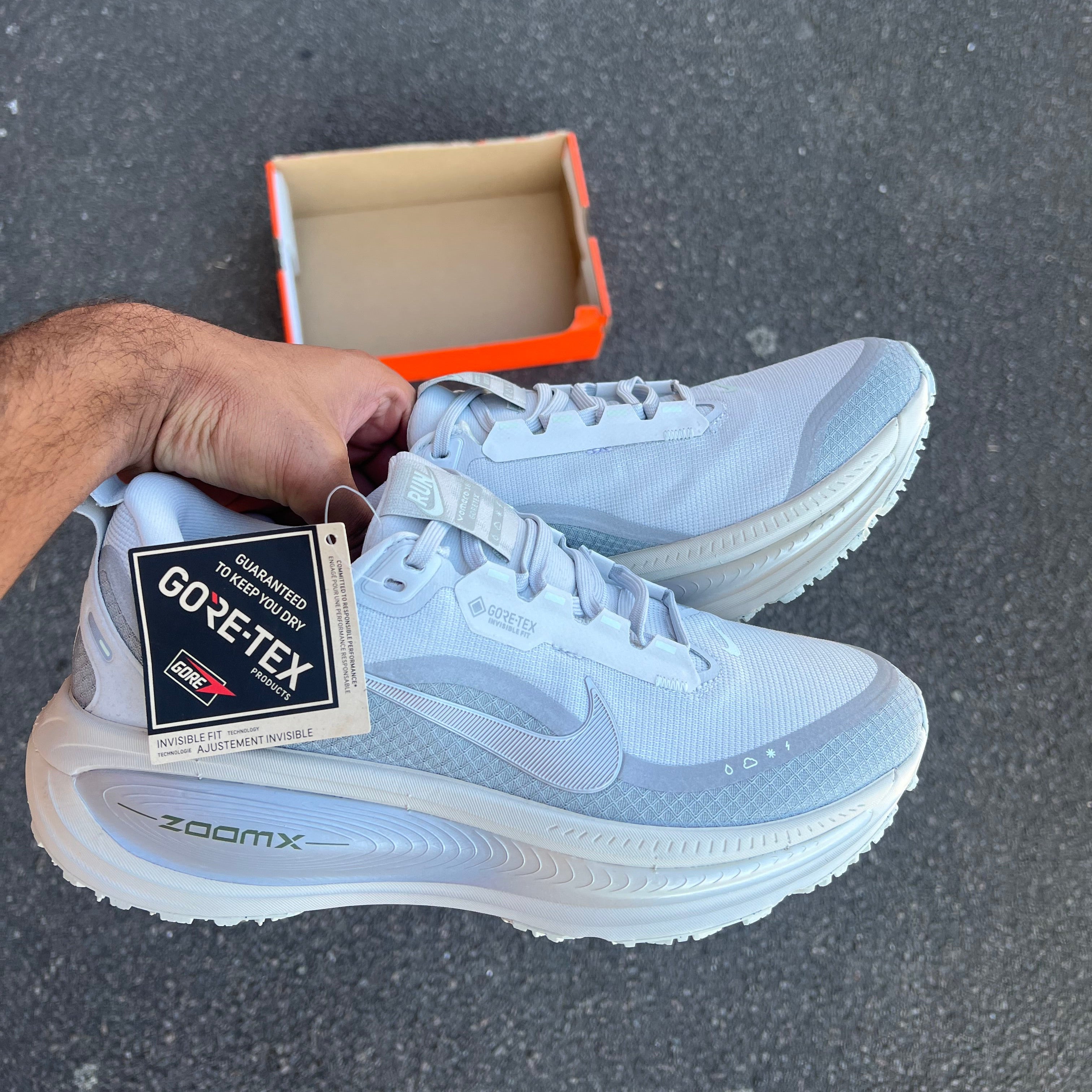 Nike Vomero 18 Gore-Tex Pure Platinum Light Pumice / HALF BOX