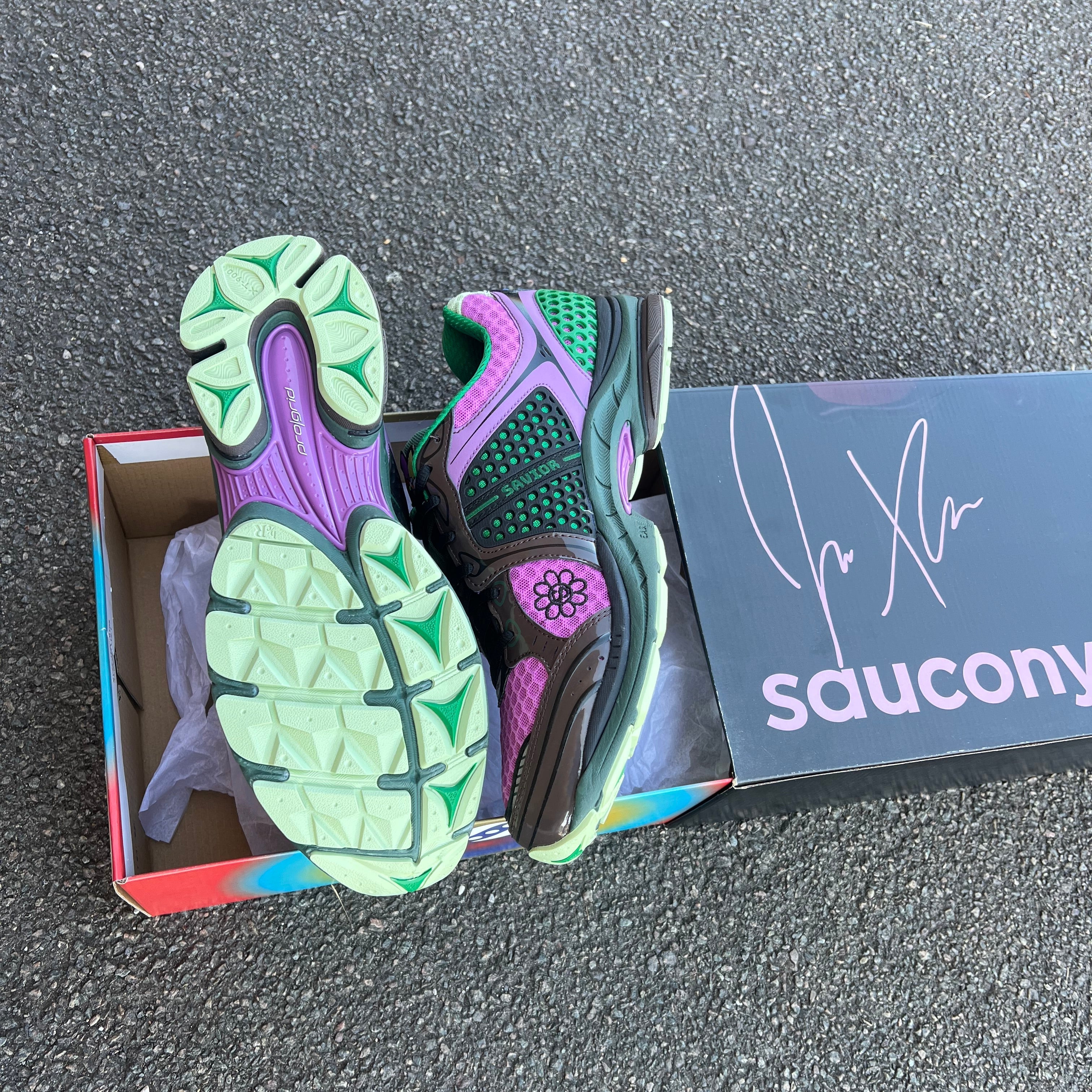 Saucony ProGrid Triumph 4 x Jae Tips Flowers Grow Uptown Perilla