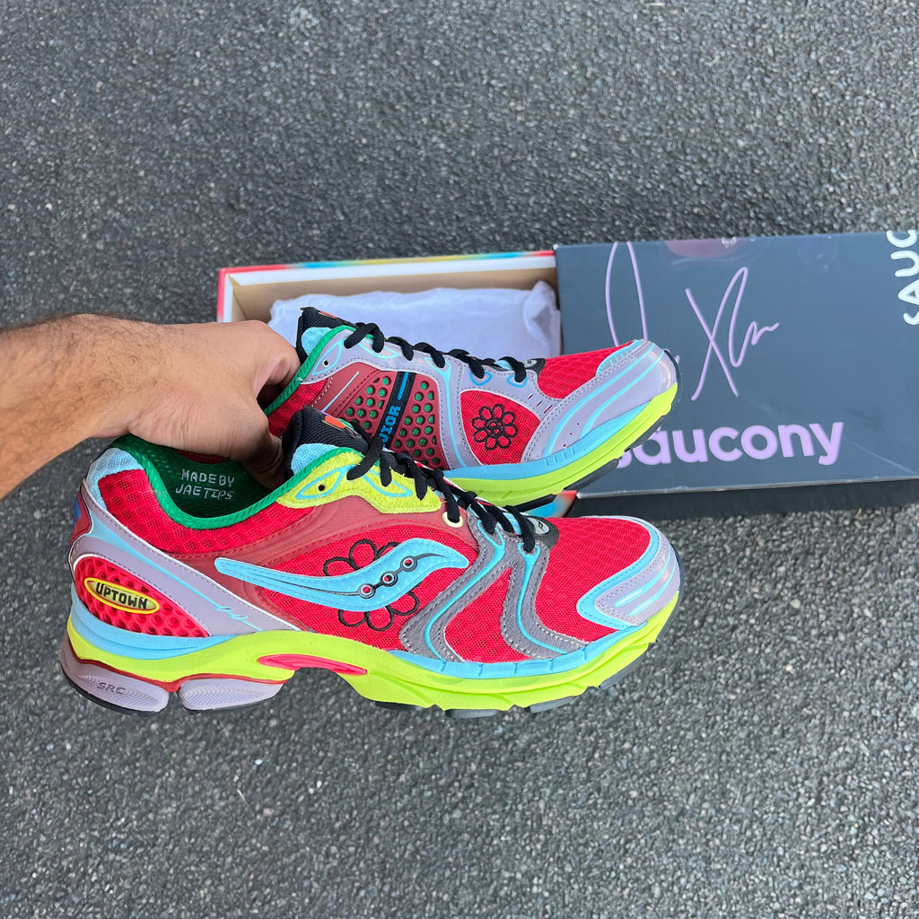 Saucony ProGrid Triumph 4 x Jae Tips Flowers Grow Uptown Poison Ivy